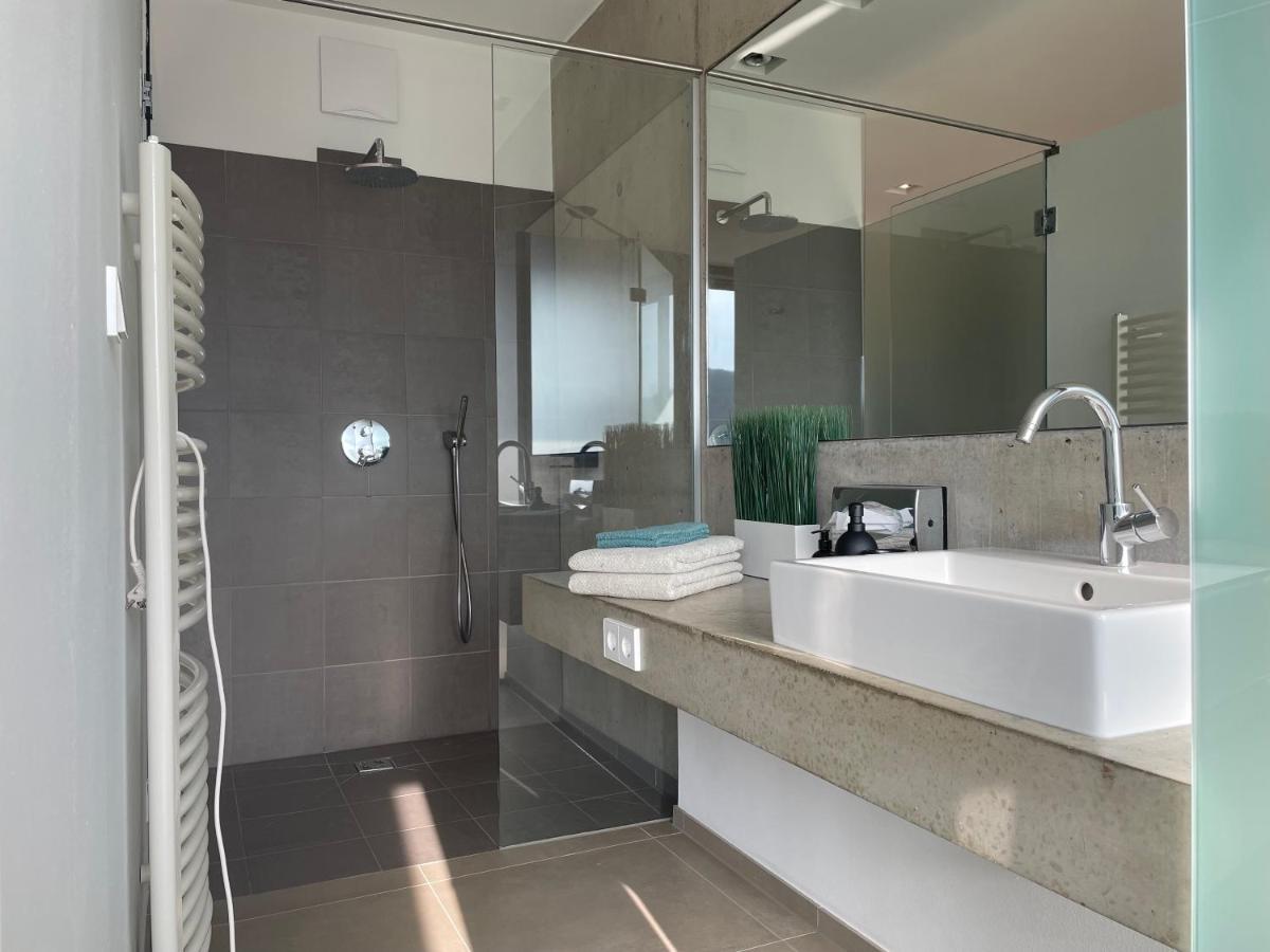 *Brandnew* Modernes Apartment In Den Weinbergen Mit Pool Und Sauna Spielfeld Dış mekan fotoğraf